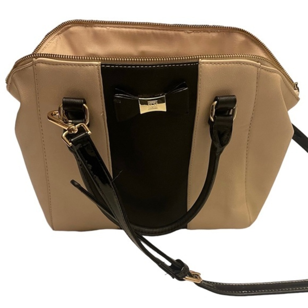 New Liz Claiborne women’s purse